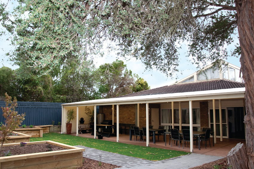 Tootgarook Holiday House complies with the Victorian State Government’s COVID-Safe requirements.